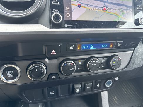 Used 2020 Toyota Tacoma TRD Sport image 22