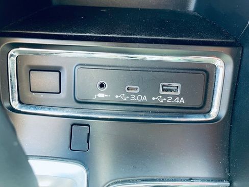 Used 2024 Subaru Ascent Premium w/ Convenience Package AWD/4WD image 21