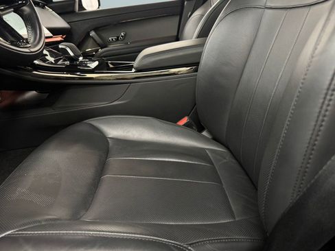 Used 2024 Land Rover Range Rover Sport Dynamic SE image 15