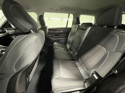 Used 2023 Jeep Grand Cherokee L Laredo image 24