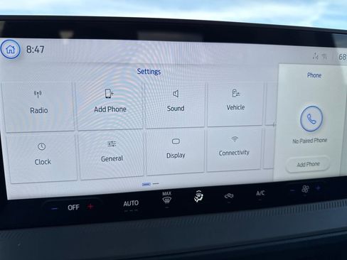 New 2025 Ford Maverick XL w/ Equipment Group 102A image 23