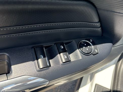 Used 2025 Ford Mustang Premium RWD image 21