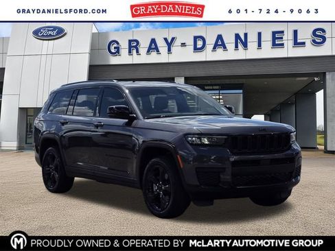 Used 2025 Jeep Grand Cherokee L Altitude AWD/4WD image 1