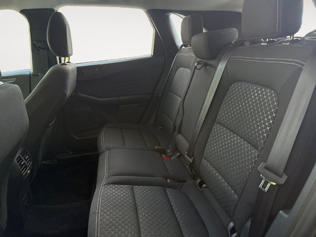 Used 2025 Ford Escape Active FWD image 13