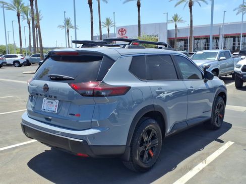 Used 2026 Nissan Rogue SV AWD/4WD image 4