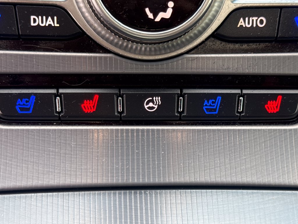 Used 2018 Lincoln MKZ Reserve w/ Magnetic Appearance Package FWD image 39