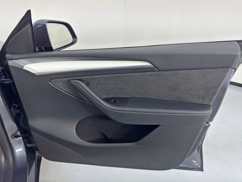 Used 2023 Tesla Model Y Long Range image 45