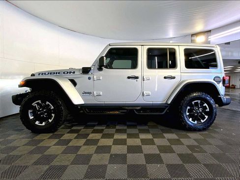 Used 2024 Jeep Wrangler Unlimited Rubicon 4xe AWD/4WD image 2