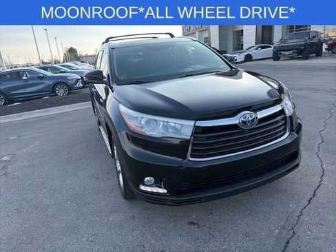Used 2015 Toyota Highlander Limited Platinum image 3