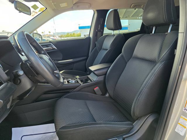 Used 2022 Mitsubishi Outlander ES FWD image 27