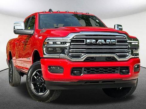 Certified 2026 RAM 2500 Laramie AWD/4WD image 2