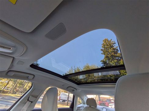 Used 2025 Volvo S90 B6 Plus image 20