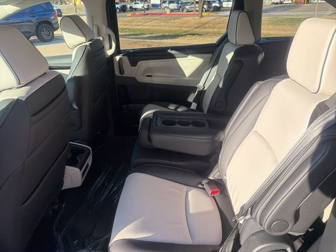 New 2026 Honda Odyssey Elite image 18