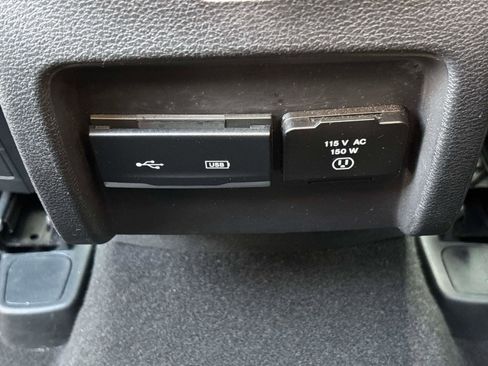 Used 2020 Jeep Cherokee High Altitude image 11