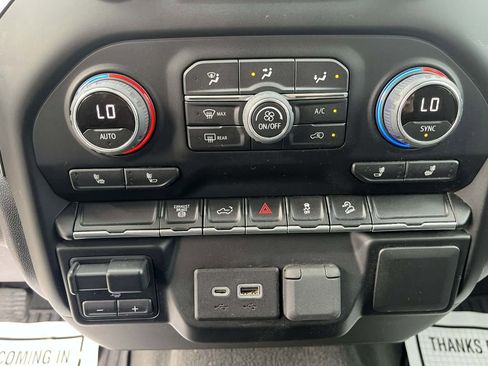 Used 2022 Chevrolet Silverado 2500 LT w/ Convenience Package image 25