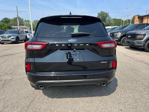 Certified 2024 Ford Escape ST-Line w/ Tech Pack #1 AWD/4WD image 4