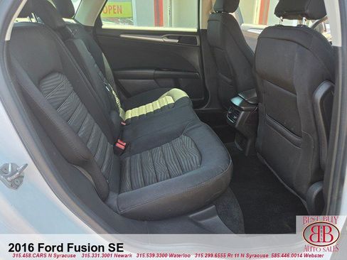 Used 2016 Ford Fusion SE FWD image 12