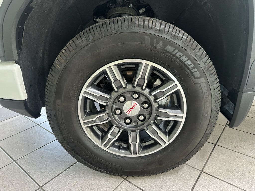 Used 2025 GMC Sierra 1500 AT4 AWD/4WD image 14