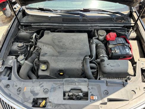 Used 2013 Lincoln MKS AWD image 10