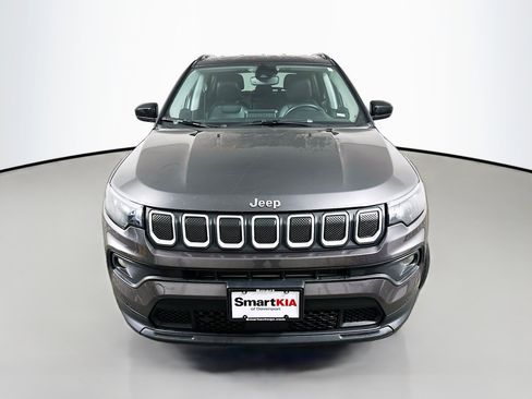 Used 2022 Jeep Compass Latitude w/ Convenience Group image 2