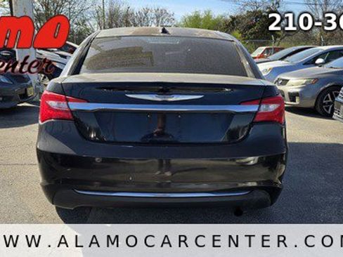 Used 2013 Chrysler 200 Touring image 4