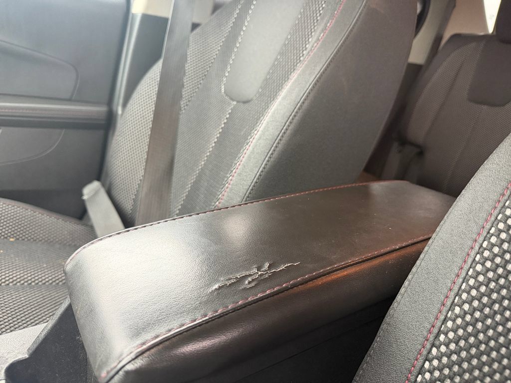 Used 2012 Chevrolet Equinox LT w/ Driver Convenience Package FWD image 29