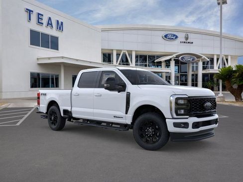New 2026 Ford F250 Lariat w/ Black Appearance Package image 7