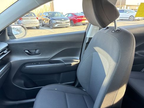 Certified 2024 Hyundai Kona SE image 20