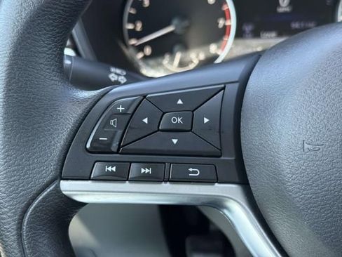 Used 2024 Nissan Altima 2.5 SV FWD image 19