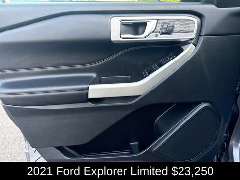 Used 2021 Ford Explorer Limited w/ Equipment Group 301A RWD image 11
