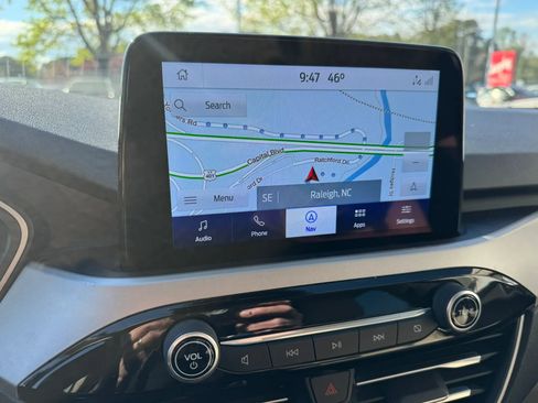 Used 2020 Ford Escape SEL image 28