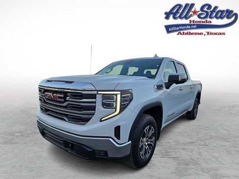 Used 2024 GMC Sierra 1500 SLT image 1