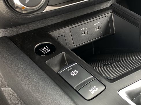 Used 2025 Nissan Kicks SV FWD image 25