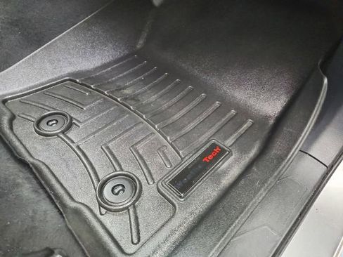 Used 2019 Toyota Tacoma Limited image 42