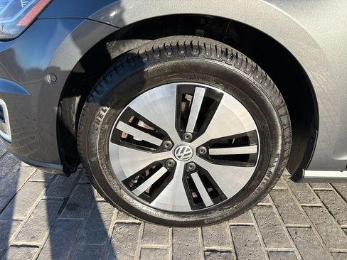 Used 2019 Volkswagen e-Golf SEL Premium image 27