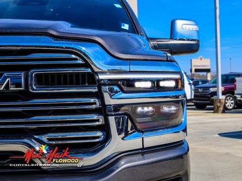 Used 2025 RAM 3500 Laramie AWD/4WD image 6