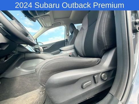 Used 2024 Subaru Outback Premium AWD/4WD image 13