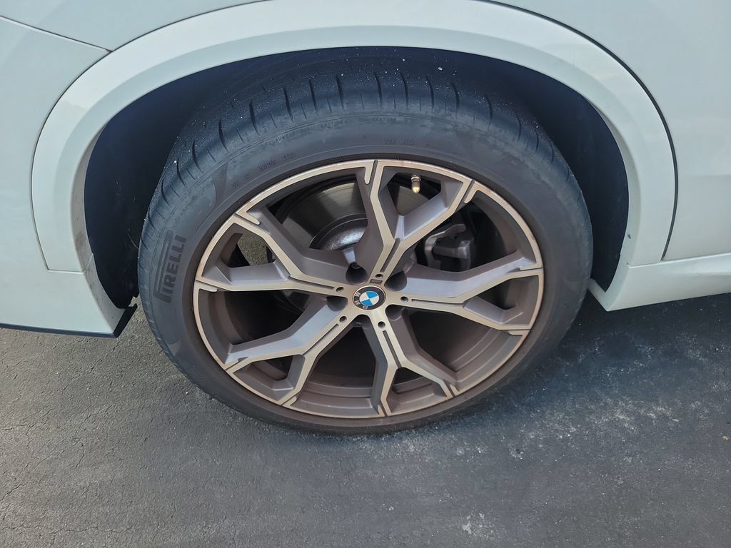 Used 2023 BMW X5 sDrive40i w/ M Sport Package RWD image 10