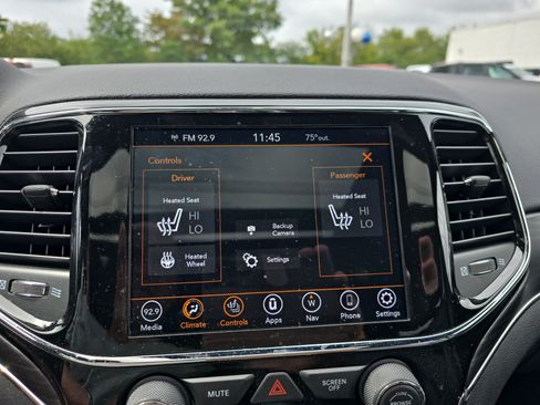 Used 2021 Jeep Grand Cherokee Limited w/ Sun & Sound Group AWD/4WD image 38