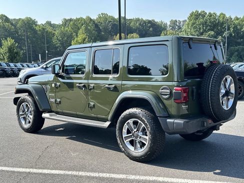 Used 2021 Jeep Wrangler Unlimited Sahara AWD/4WD image 2