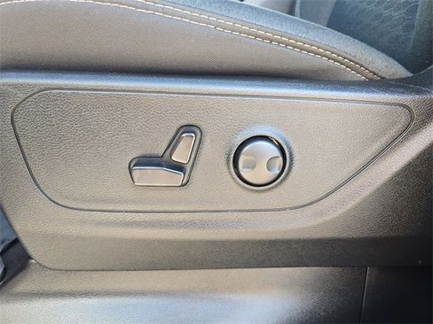 Certified 2025 RAM 1500 Big Horn image 15