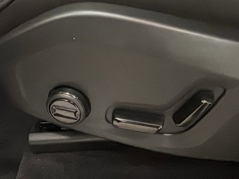 Used 2026 Volvo XC90 B5 Plus w/ Protection Package image 24