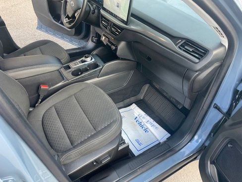 Used 2023 Ford Escape Active w/ Tech Pack #2 AWD/4WD image 11