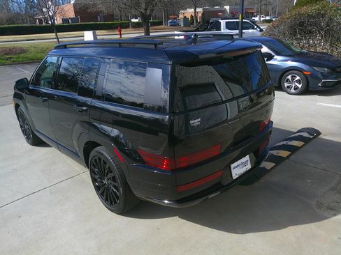 Used 2024 Hyundai Santa Fe Calligraphy image 9