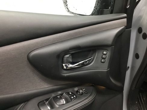 Used 2023 Nissan Murano SL image 7