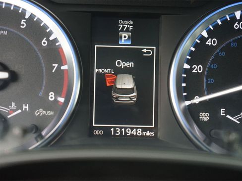 Used 2015 Toyota Highlander XLE FWD image 28