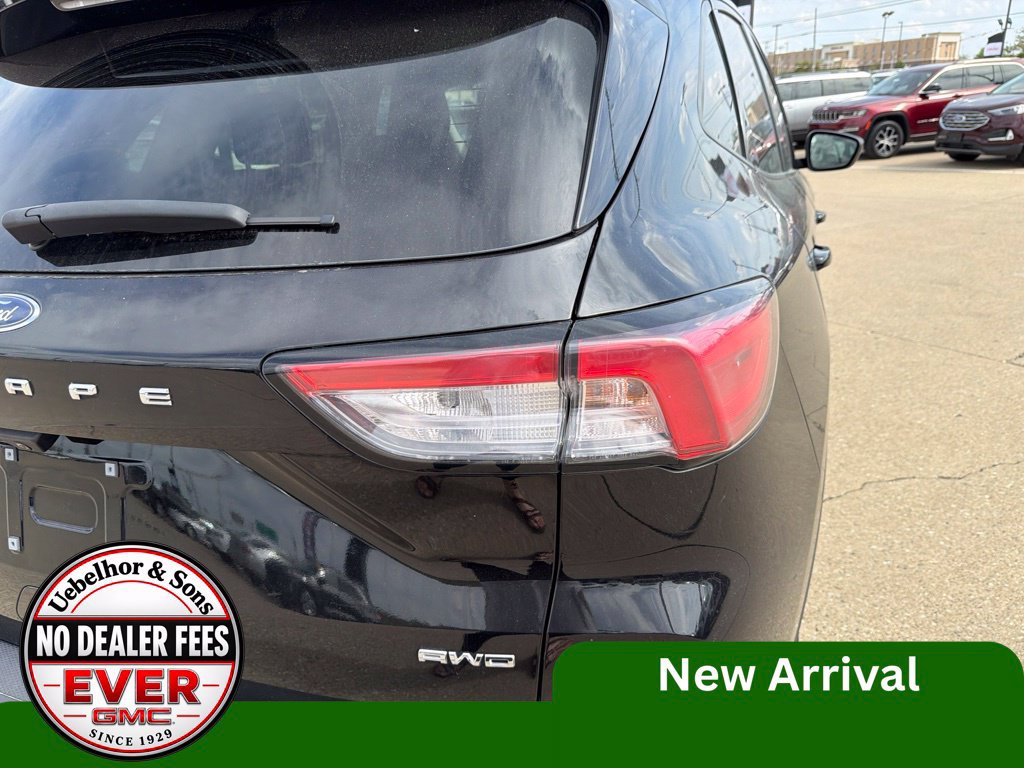 Used 2022 Ford Escape SE w/ SE Sport Appearance Package AWD/4WD image 8