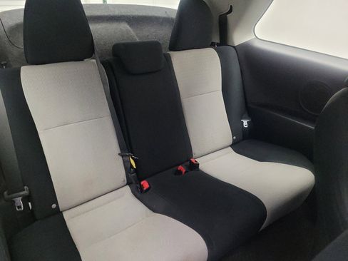 Used 2014 Toyota Yaris LE image 21