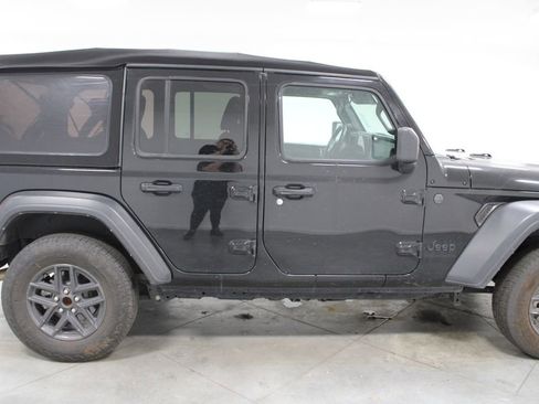 Used 2024 Jeep Wrangler Unlimited Sport AWD/4WD image 11