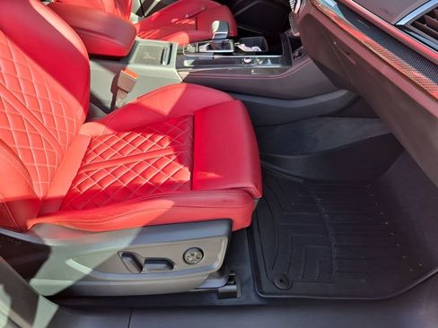 Used 2024 Audi SQ5 Prestige image 16